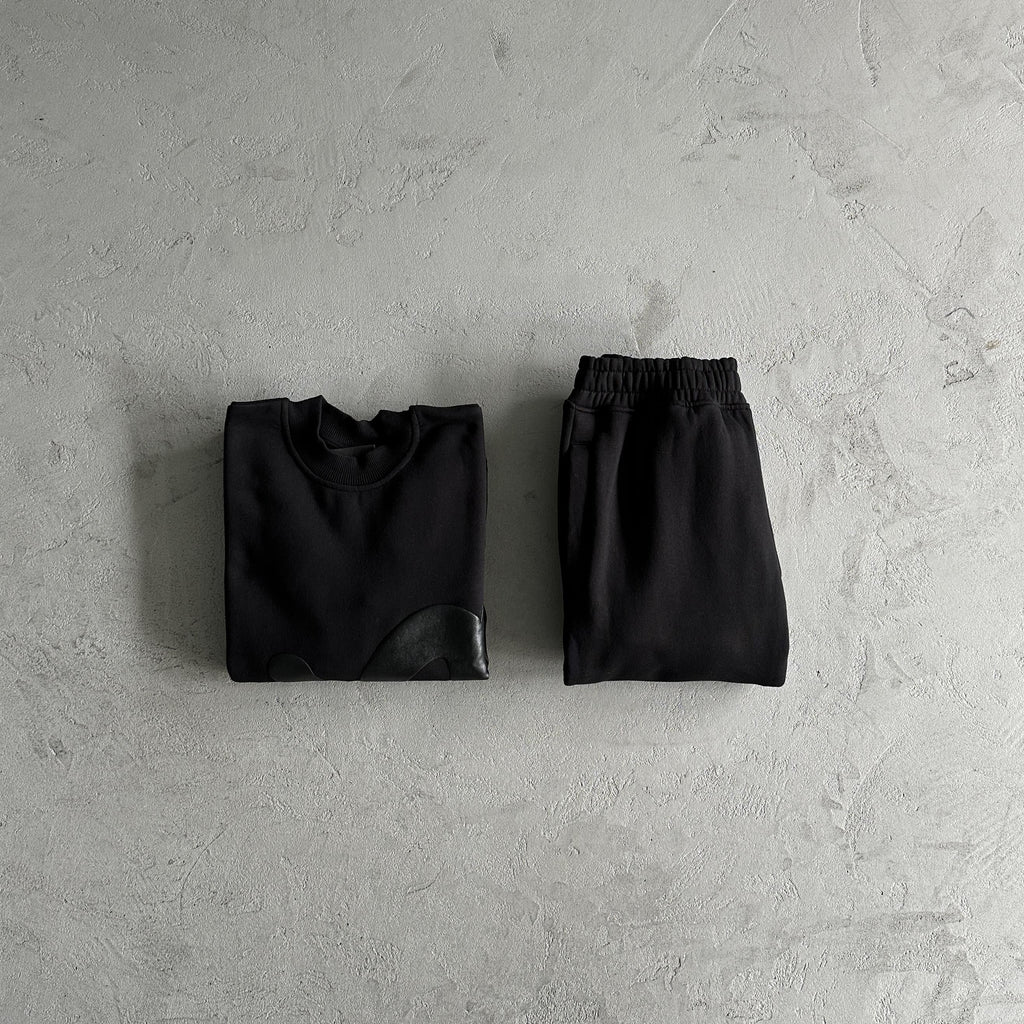 Synaworld Round Neck Suit Black